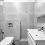 Piccolo By Citybookings Aparthotel