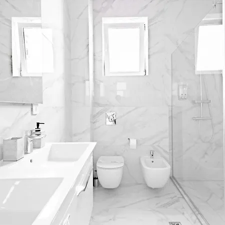 Piccolo By Citybookings Aparthotel