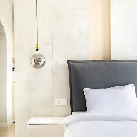Aparthotel Piccolo By Citybookings 3*