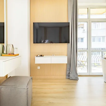 Piccolo By Citybookings 아파트호텔 3*