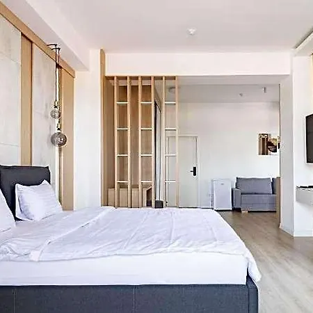 Piccolo By Citybookings 아파트호텔 3*