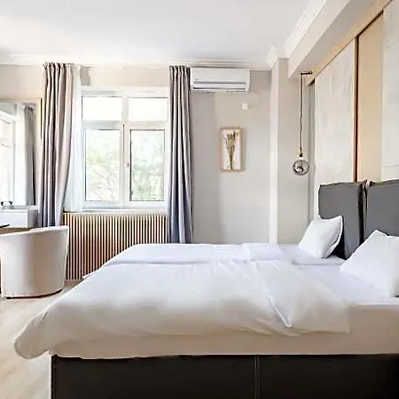 아파트호텔 Piccolo By Citybookings 3*