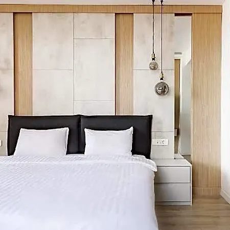Piccolo By Citybookings 아파트호텔 3*