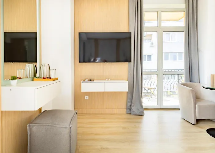 Апарт-готель Piccolo By Citybookings 3*